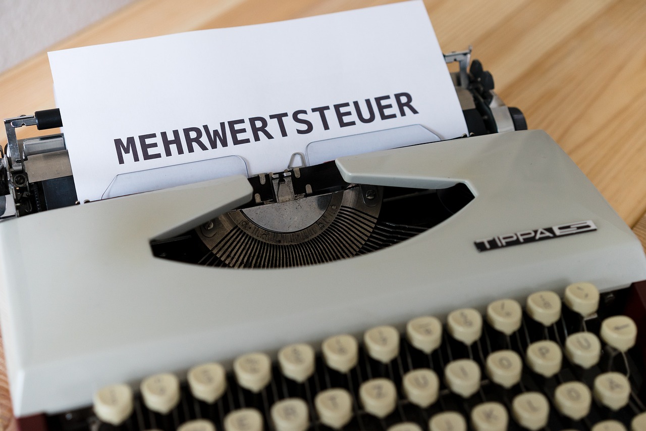 découvrez tout ce qu'il faut savoir sur la tva (taxe sur la valeur ajoutée) : définition, fonctionnement, taux applicables et astuces pour bien gérer cette taxe dans vos activités commerciales.