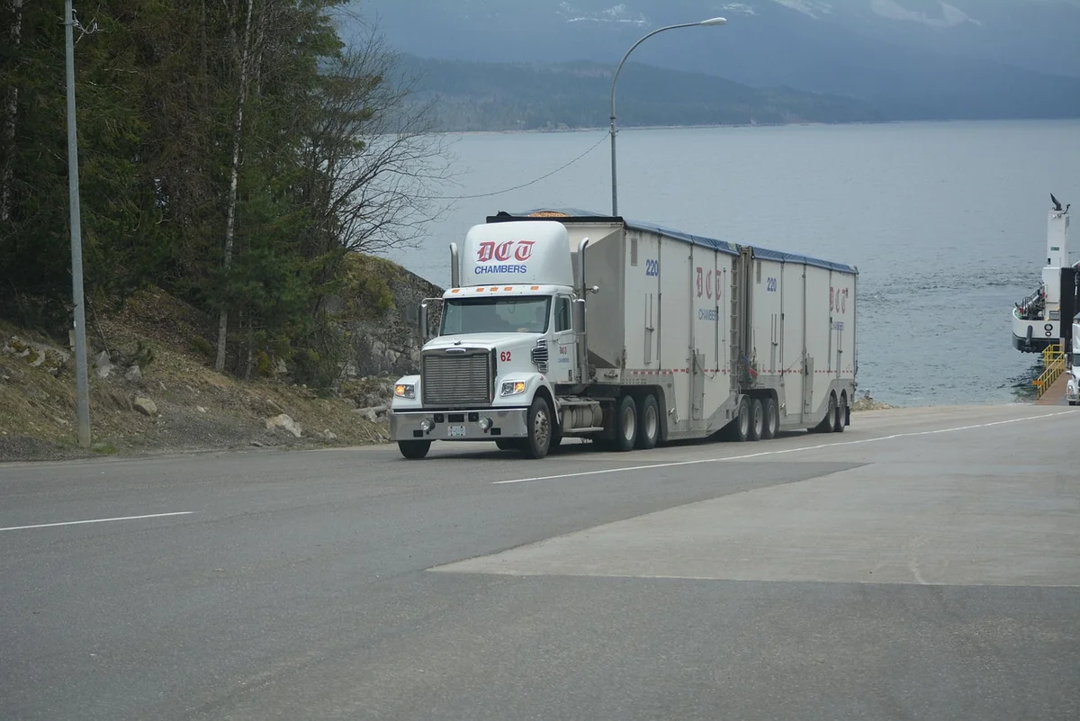 Découvrez la dimension d'un camion 20m3 : guide complet 2026 pour vos déménagements