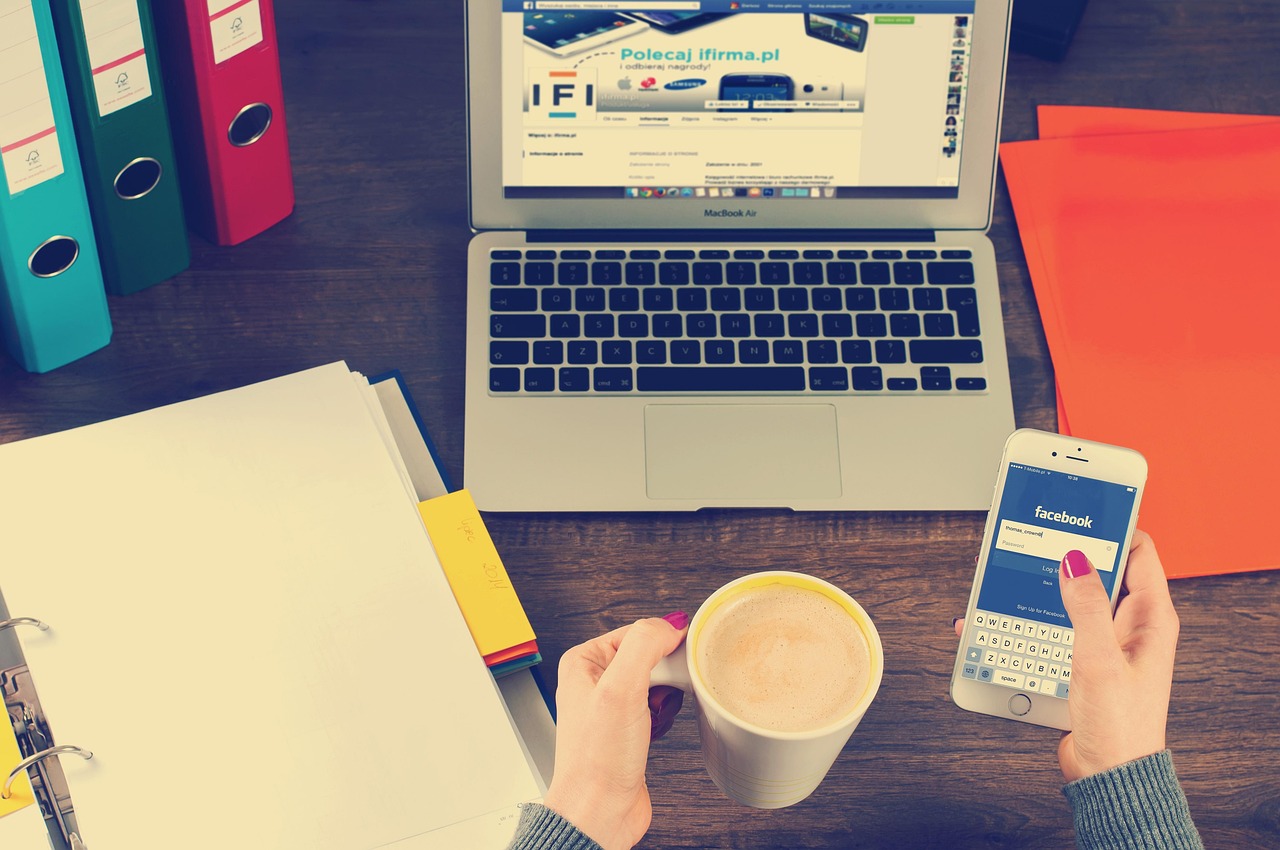 découvrez le pouvoir de l'influence sociale et son impact sur nos comportements, nos décisions et nos interactions au quotidien. explorez les stratégies des leaders d'opinion et l'importance des réseaux sociaux dans la formation des opinions.
