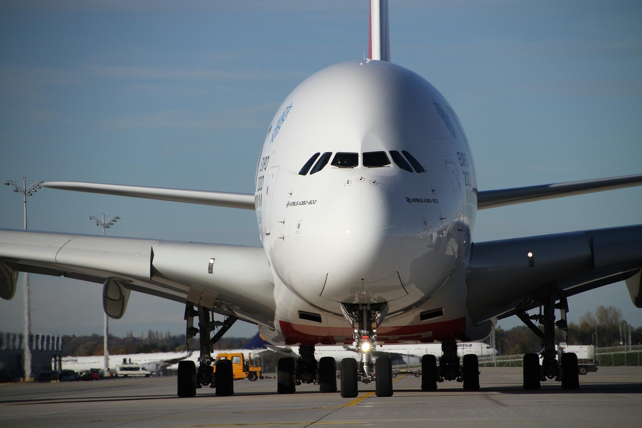 découvrez airbus, leader mondial de l’aéronautique, constructeur d’avions commerciaux, d’hélicoptères et de solutions innovantes pour l’industrie aérospatiale. explorez ses innovations et actualités.