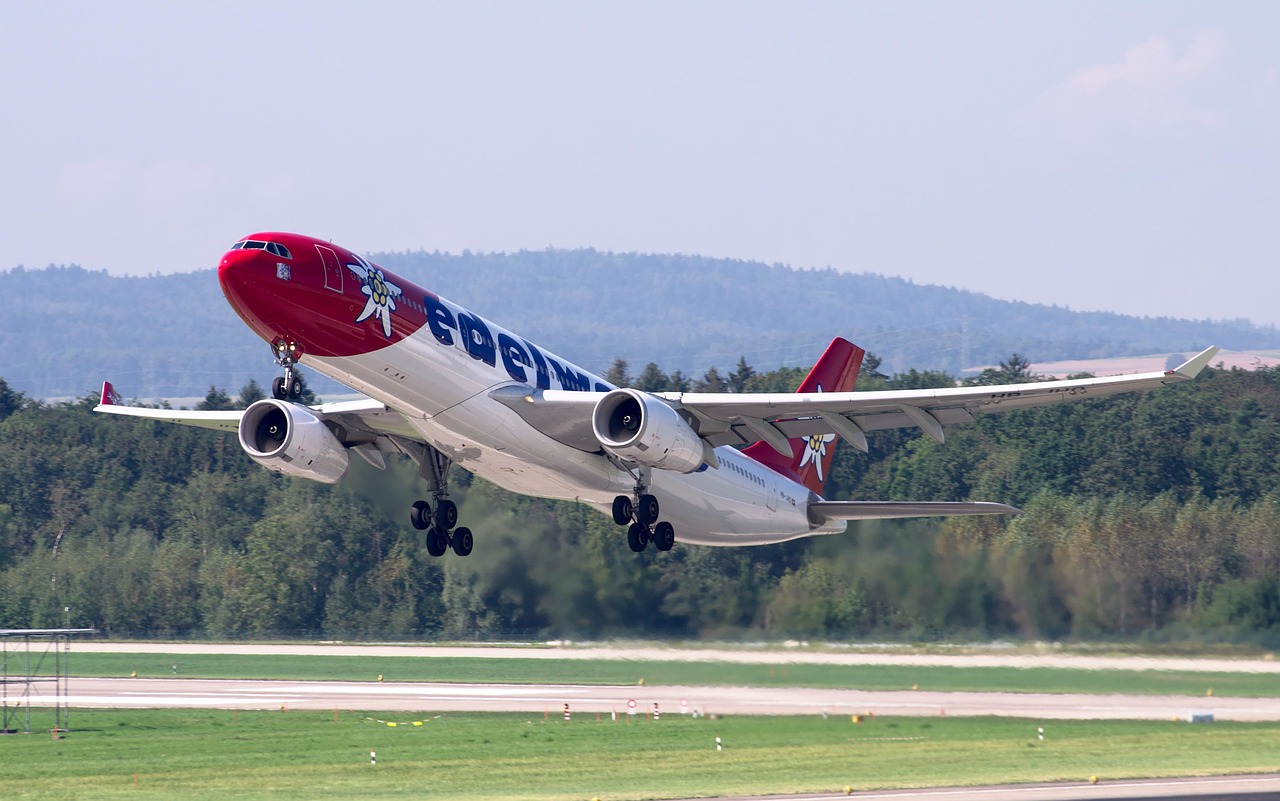 découvrez airbus, leader mondial de l’aéronautique, spécialisé dans la conception, la fabrication et la commercialisation d’avions civils et militaires innovants. retrouvez nos actualités, nos innovations et nos offres d’emploi.