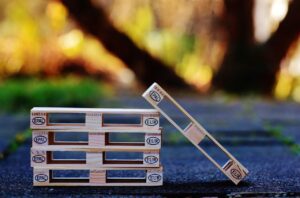 &eacute;tiquette pour palette logistique con&ccedil;ue pour optimiser la gestion et le suivi des marchandises dans la cha&icirc;ne d'approvisionnement.